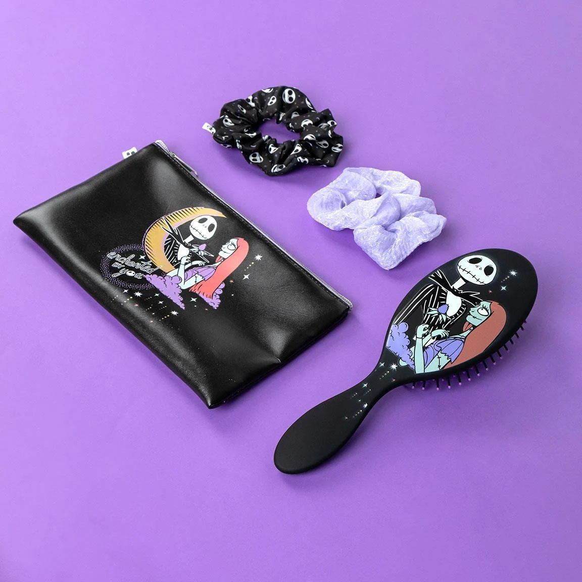 Gift box con beauty case spazzola ed elastici per capelli The nightmare before christmas - Image 5